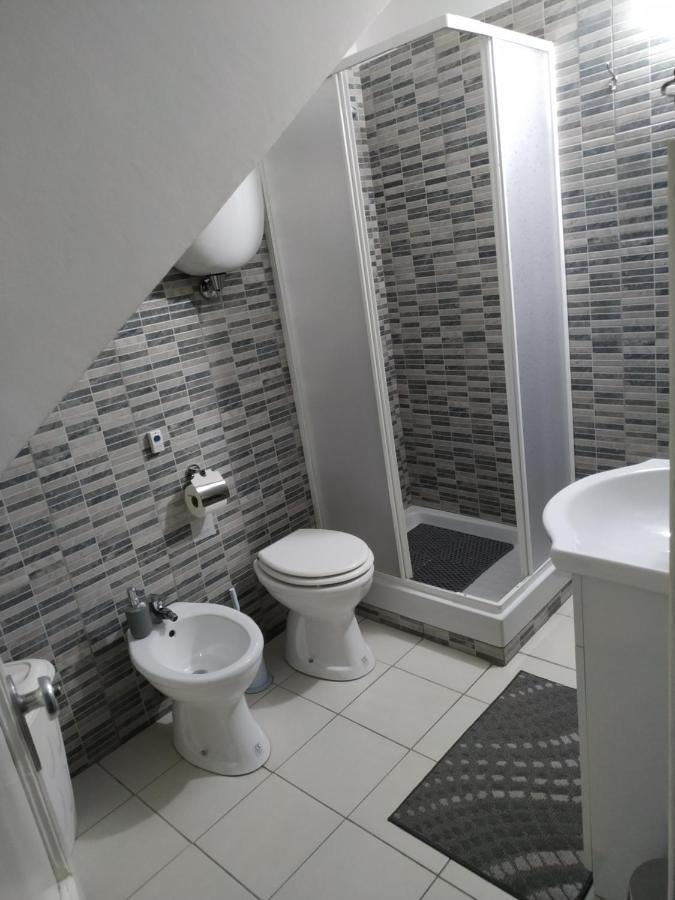 B&B Arena Family Fagnano Castello Bagian luar foto