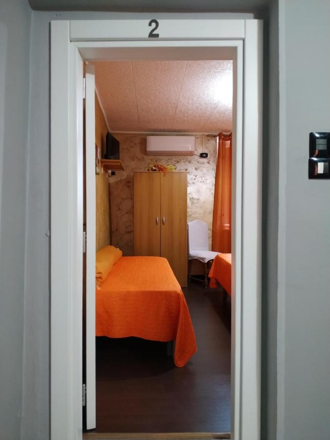 B&B Arena Family Fagnano Castello Bagian luar foto