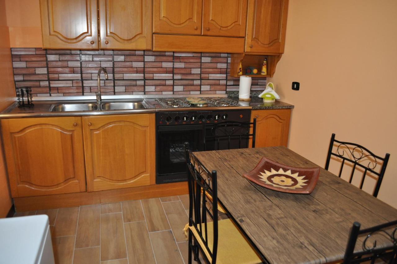 B&B Arena Family Fagnano Castello Bagian luar foto