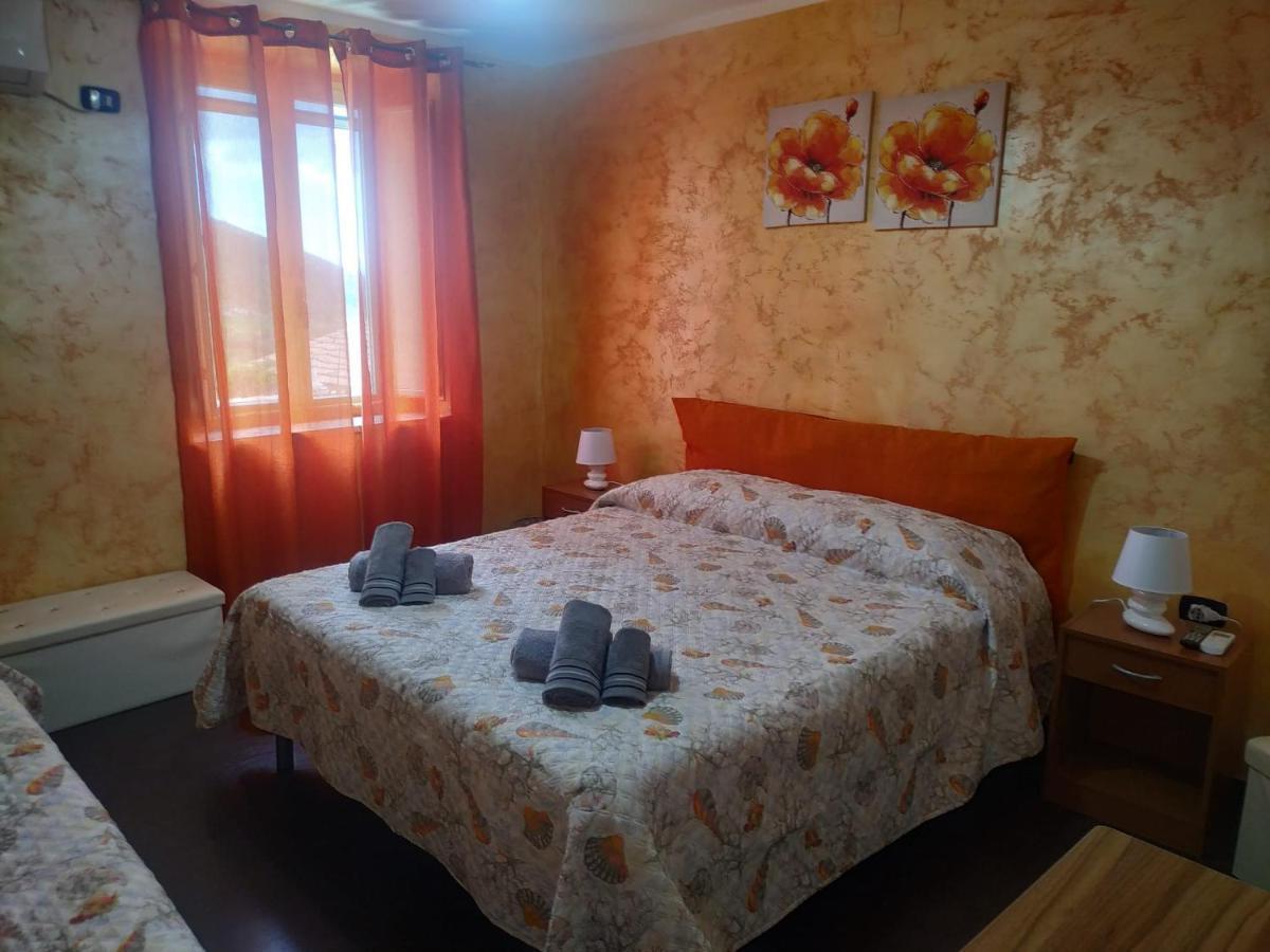 B&B Arena Family Fagnano Castello Bagian luar foto